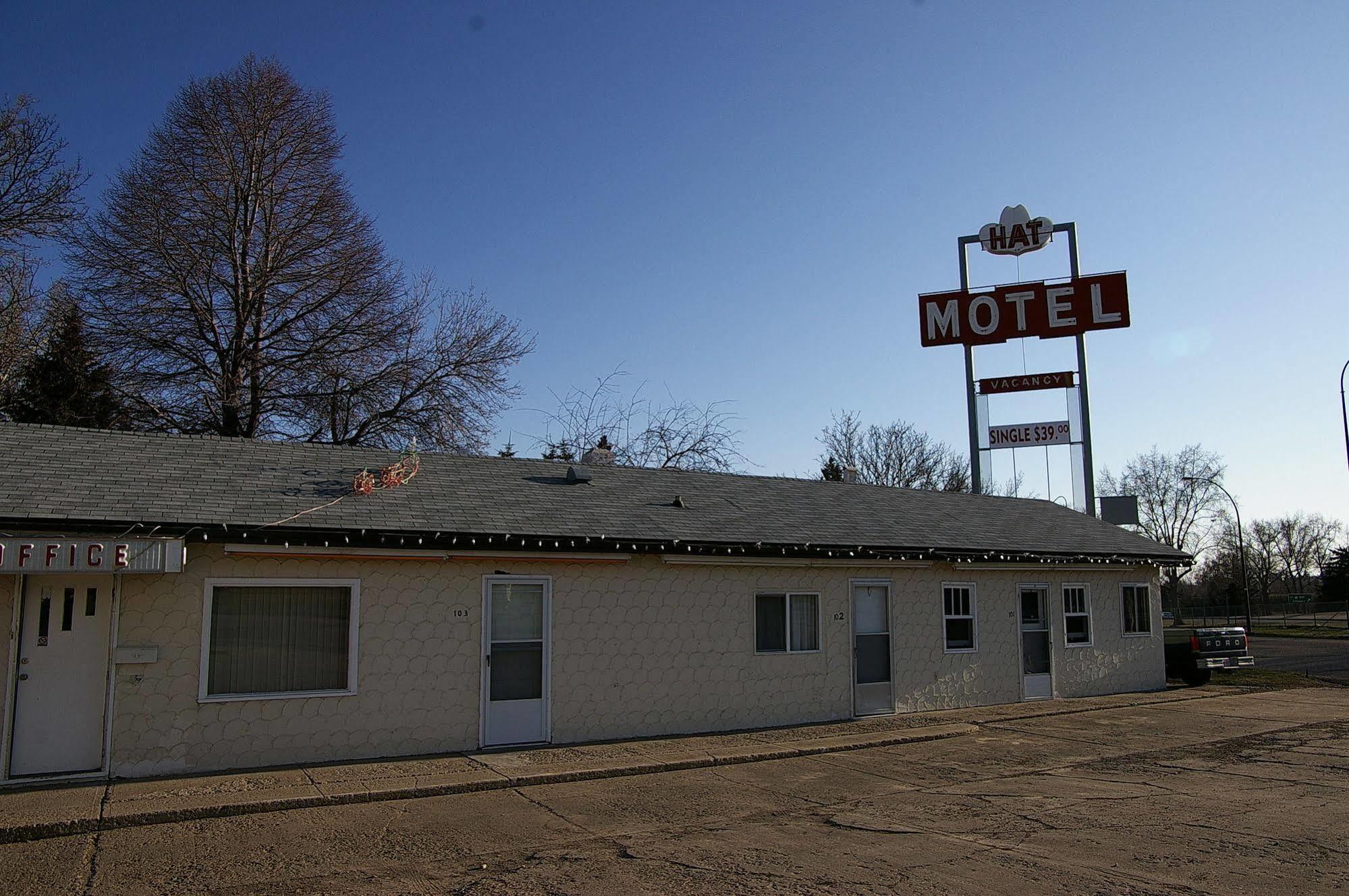 Hat Motel Медисин Хет Екстериор снимка